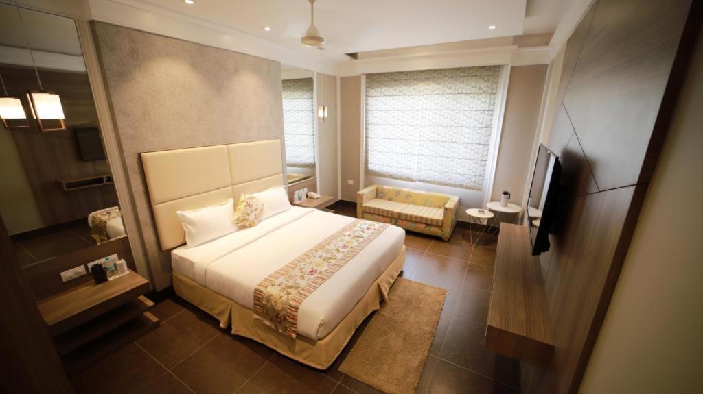 The Grand Village Moradabad Εξωτερικό φωτογραφία