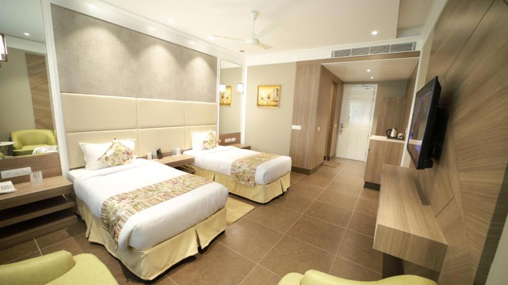 The Grand Village Moradabad Εξωτερικό φωτογραφία