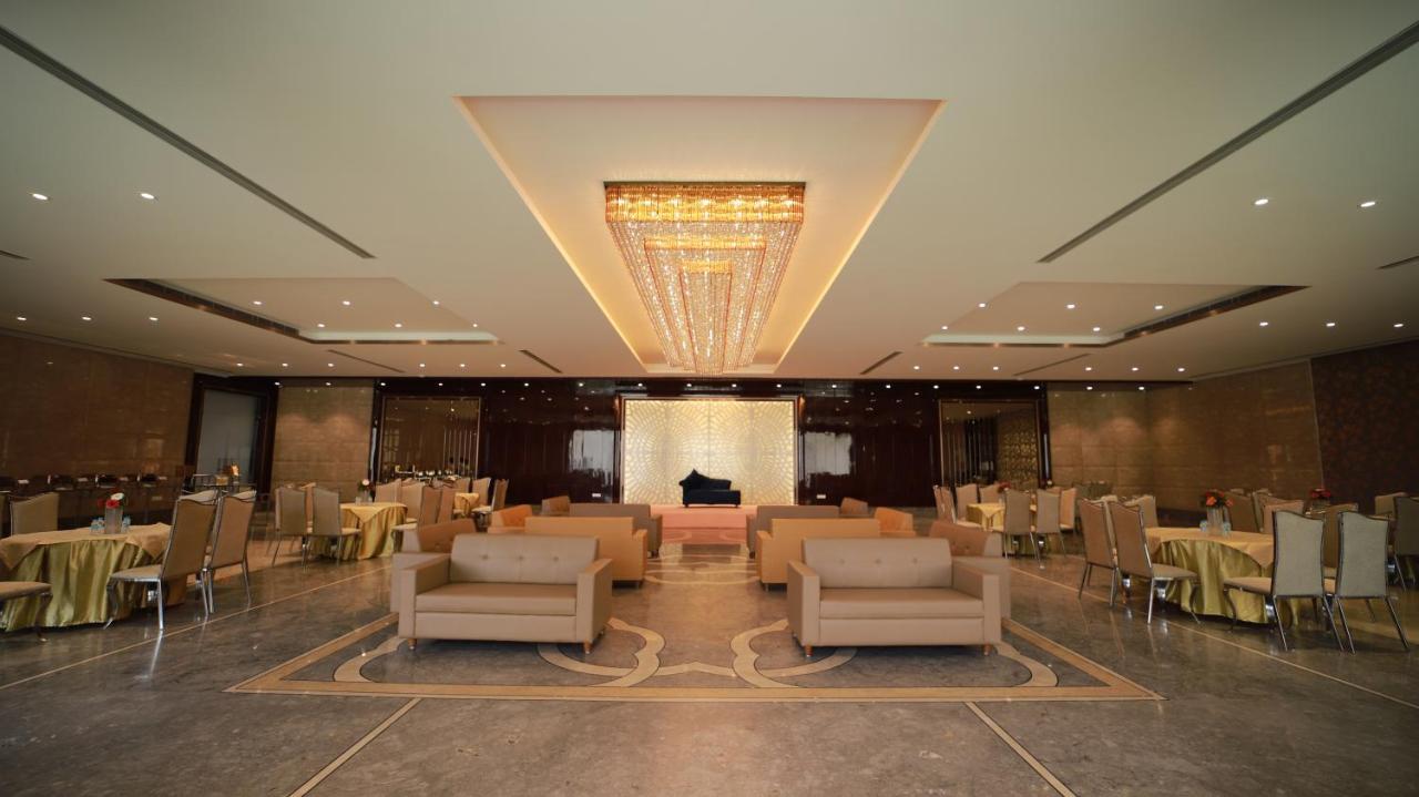 The Grand Village Moradabad Εξωτερικό φωτογραφία