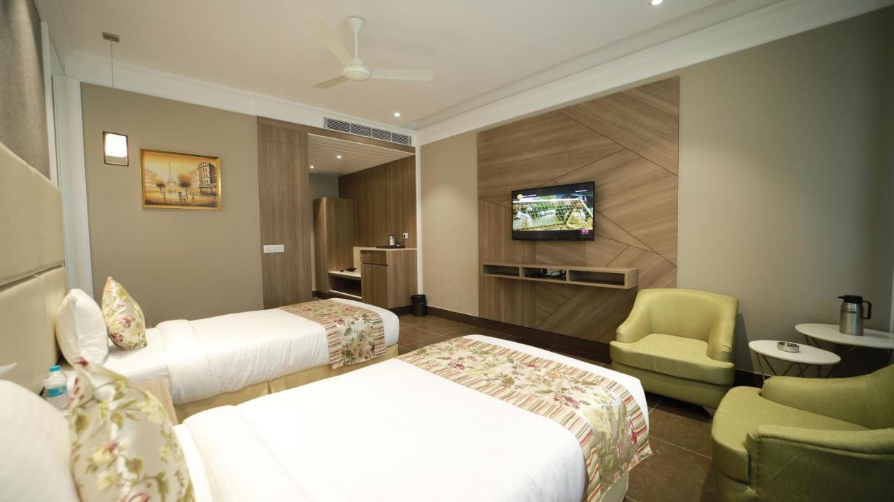 The Grand Village Moradabad Εξωτερικό φωτογραφία